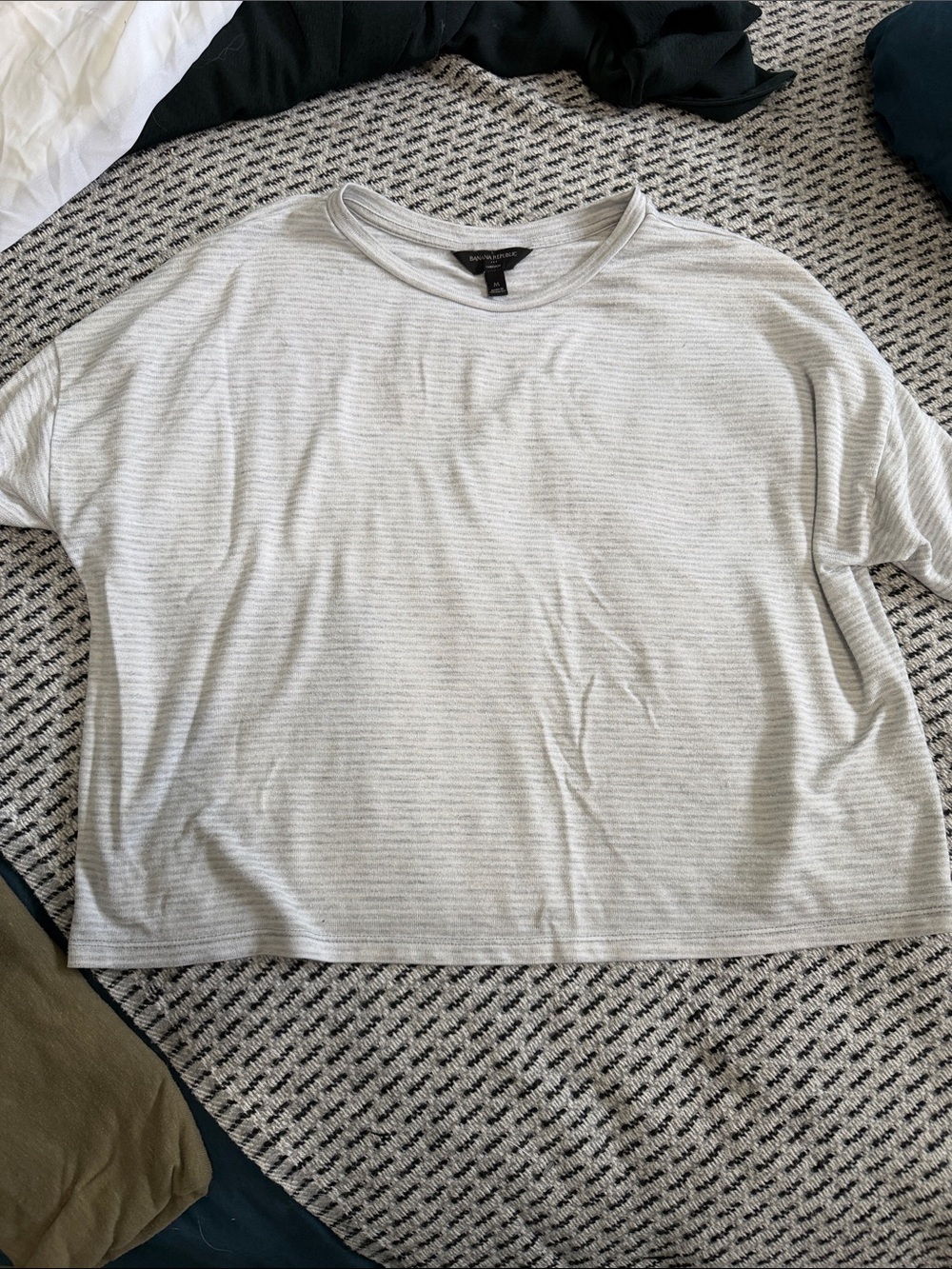 Banana republic crop linen luxespin tee
